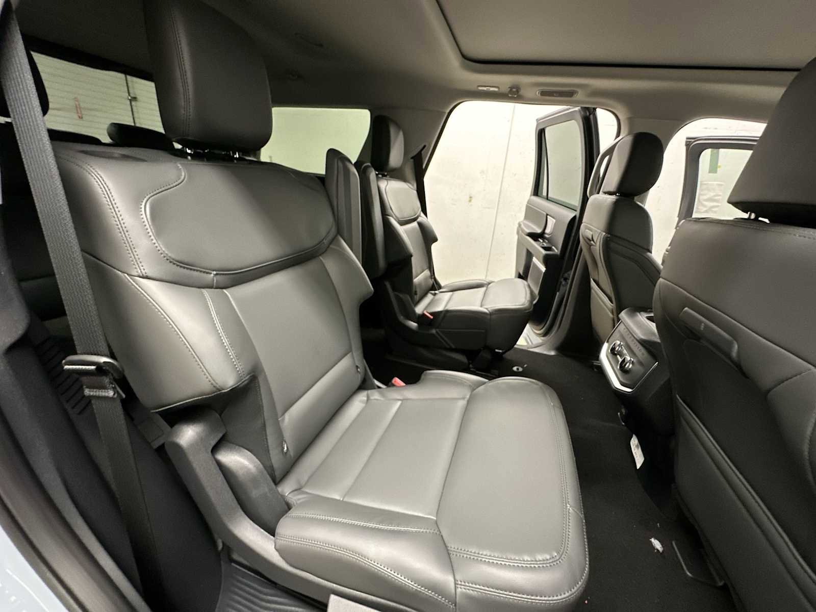 New 2026 Ford Expedition Active AWD/4WD image 22