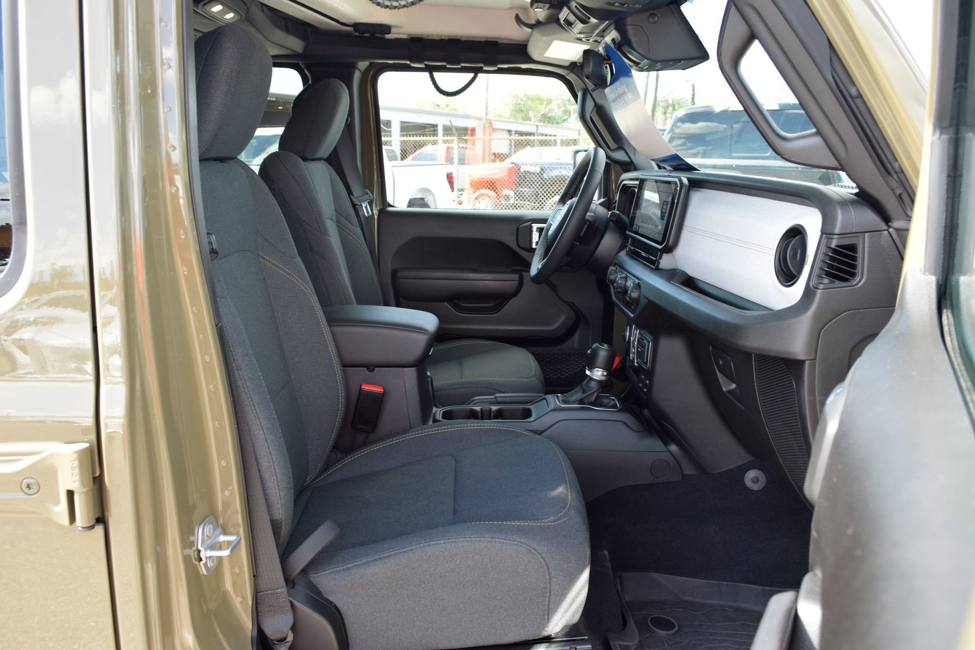 Used 2025 Jeep Wrangler Unlimited Sport AWD/4WD image 23
