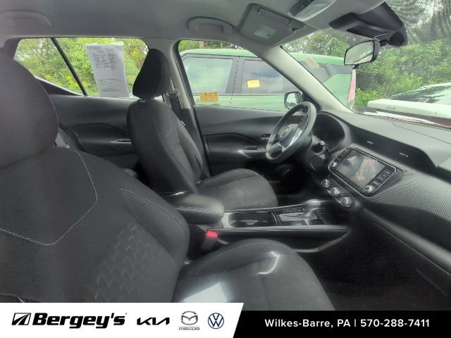 Used 2023 Nissan Kicks SV FWD image 10