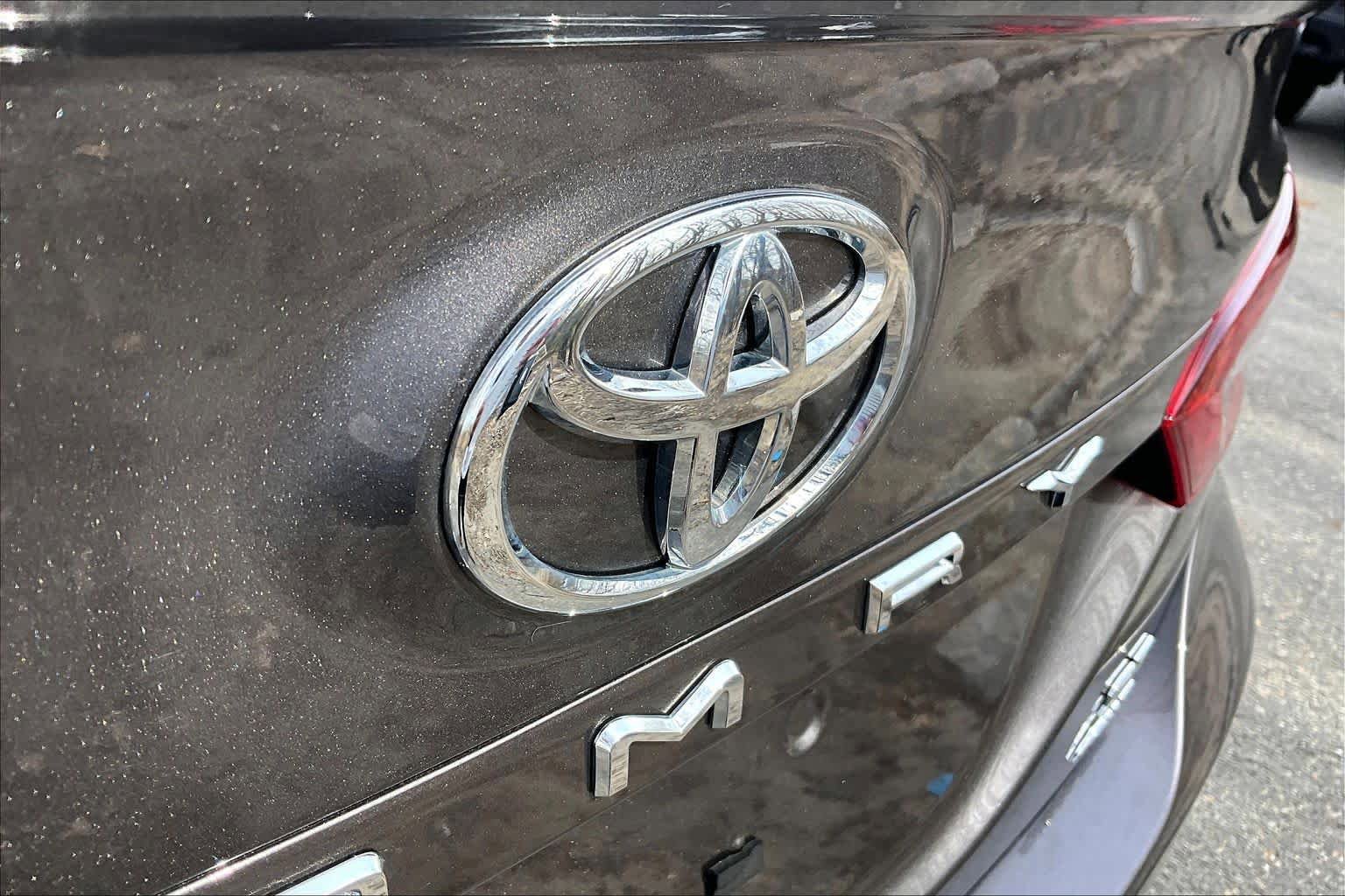 Certified 2023 Toyota Camry SE w/ Cold Weather Package AWD/4WD image 30