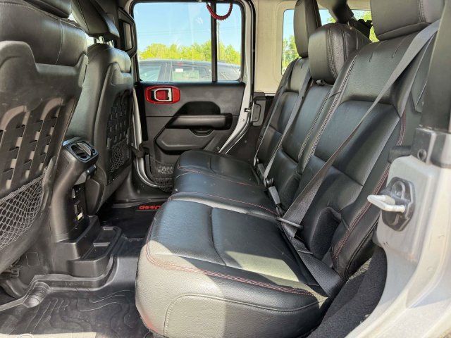 Used 2018 Jeep Wrangler Unlimited Rubicon w/ Dual Top Group AWD/4WD image 14