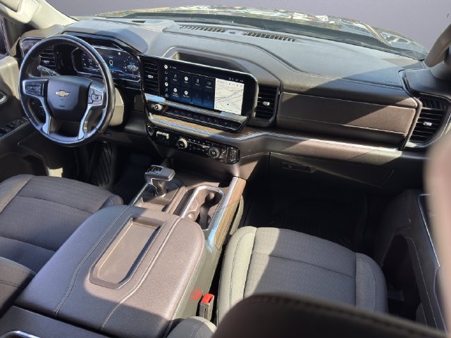Used 2022 Chevrolet Silverado 1500 LT AWD/4WD image 23
