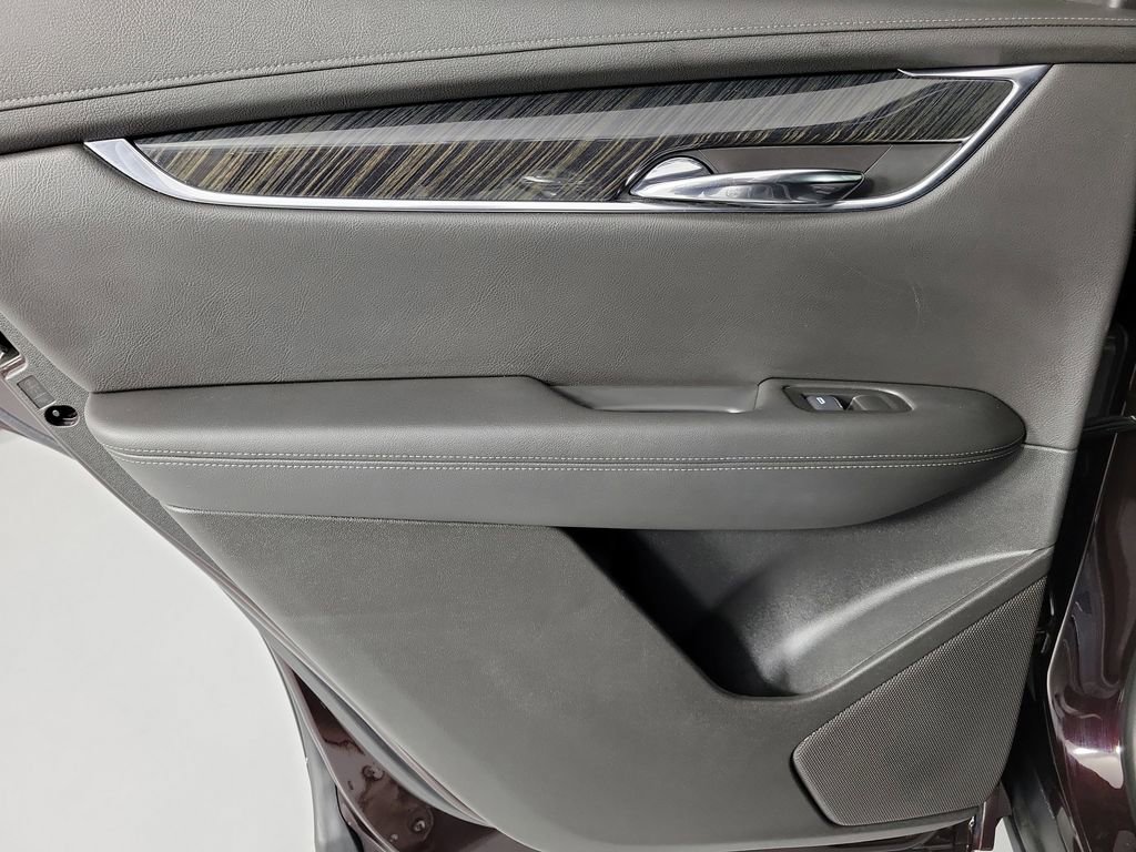 Used 2020 Cadillac XT6 Premium Luxury FWD image 14