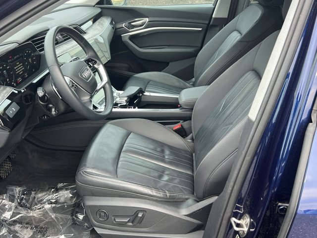 Used 2021 Audi e-tron Premium w/ Convenience Plus Package image 25
