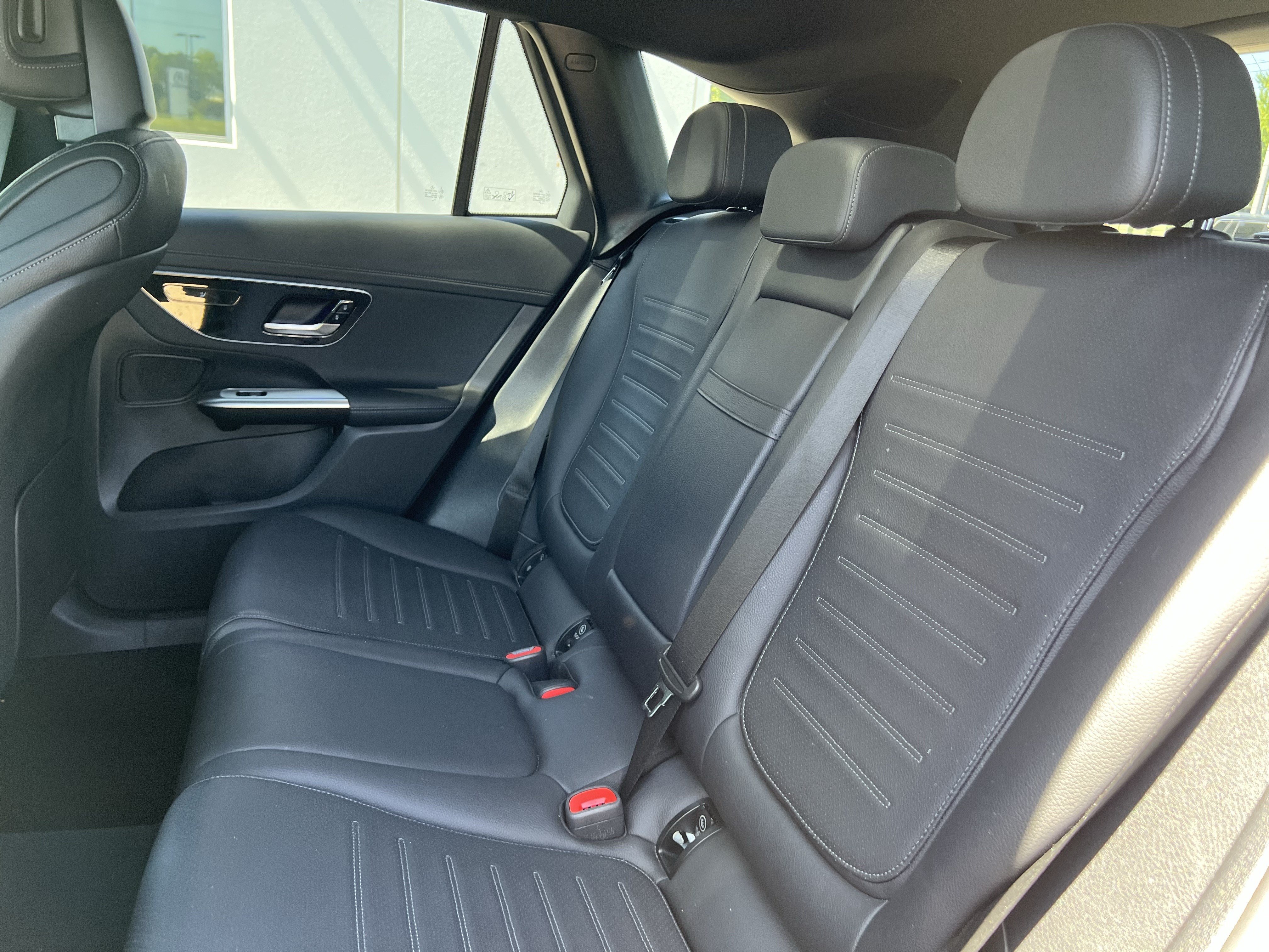 Used 2023 Mercedes-Benz GLC 300 4MATIC w/ AMG Line image 34