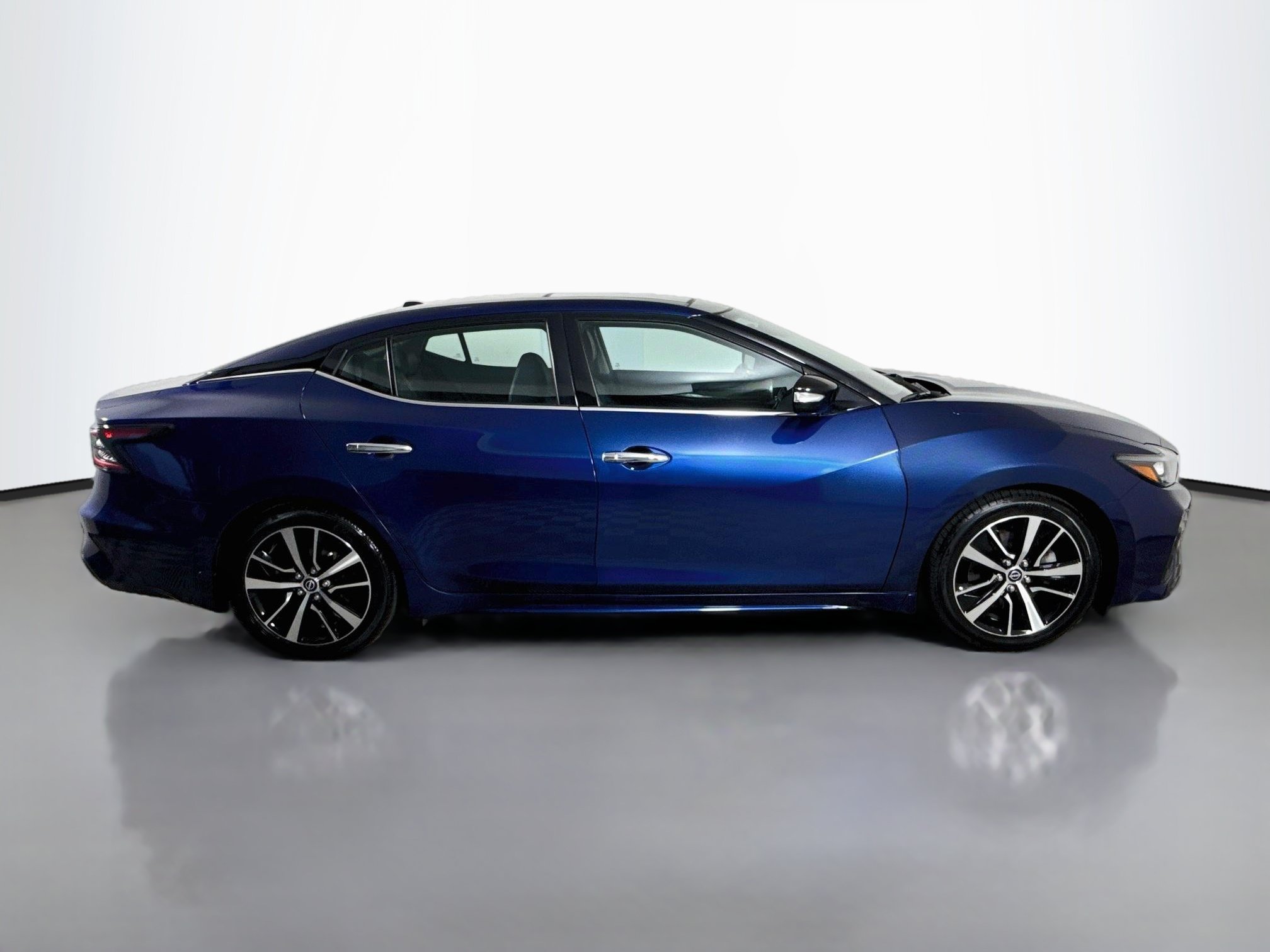 Used 2023 Nissan Maxima SL FWD image 11
