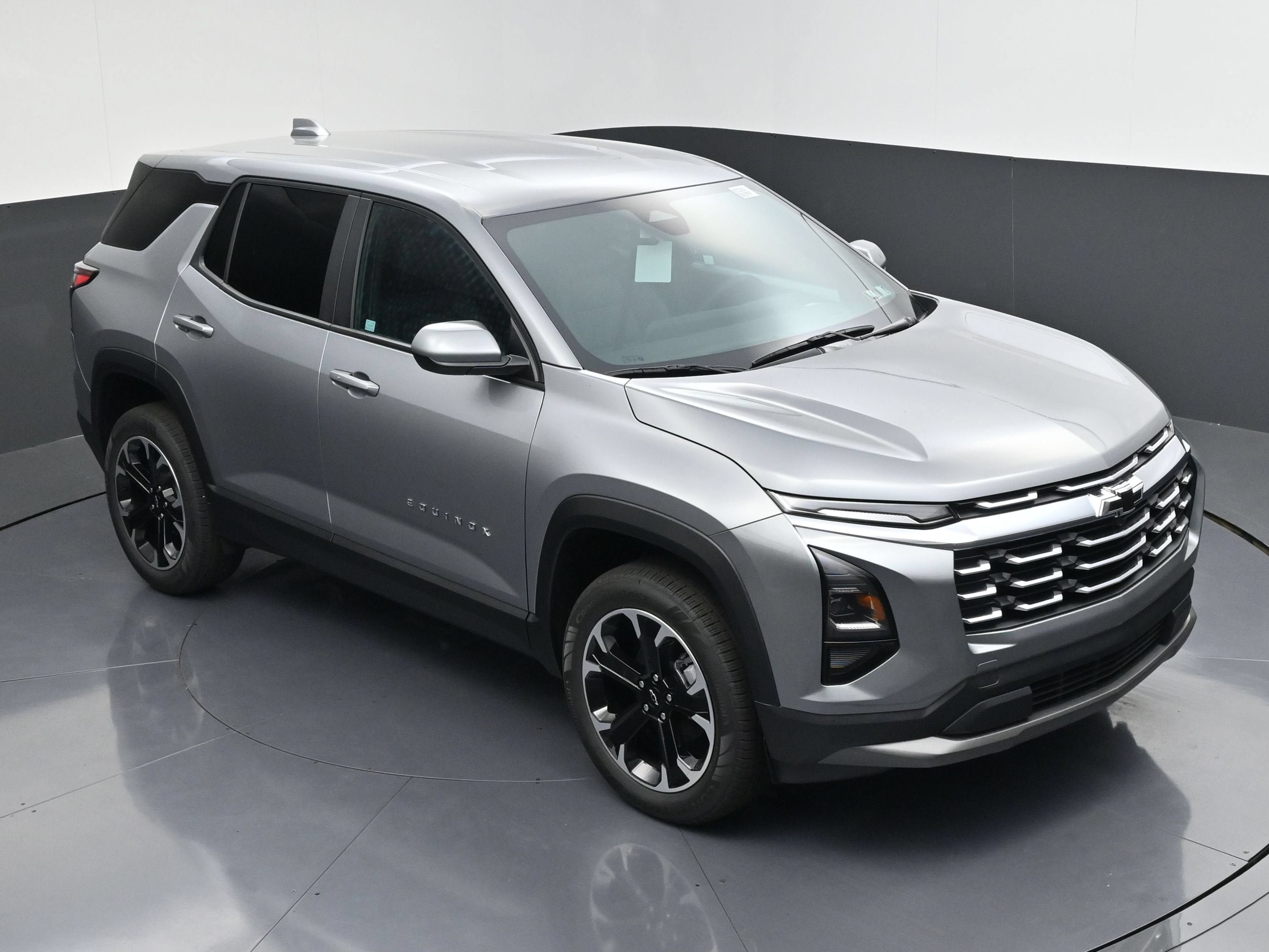 New 2027 Chevrolet Equinox LT w/ Convenience Package II FWD image 46