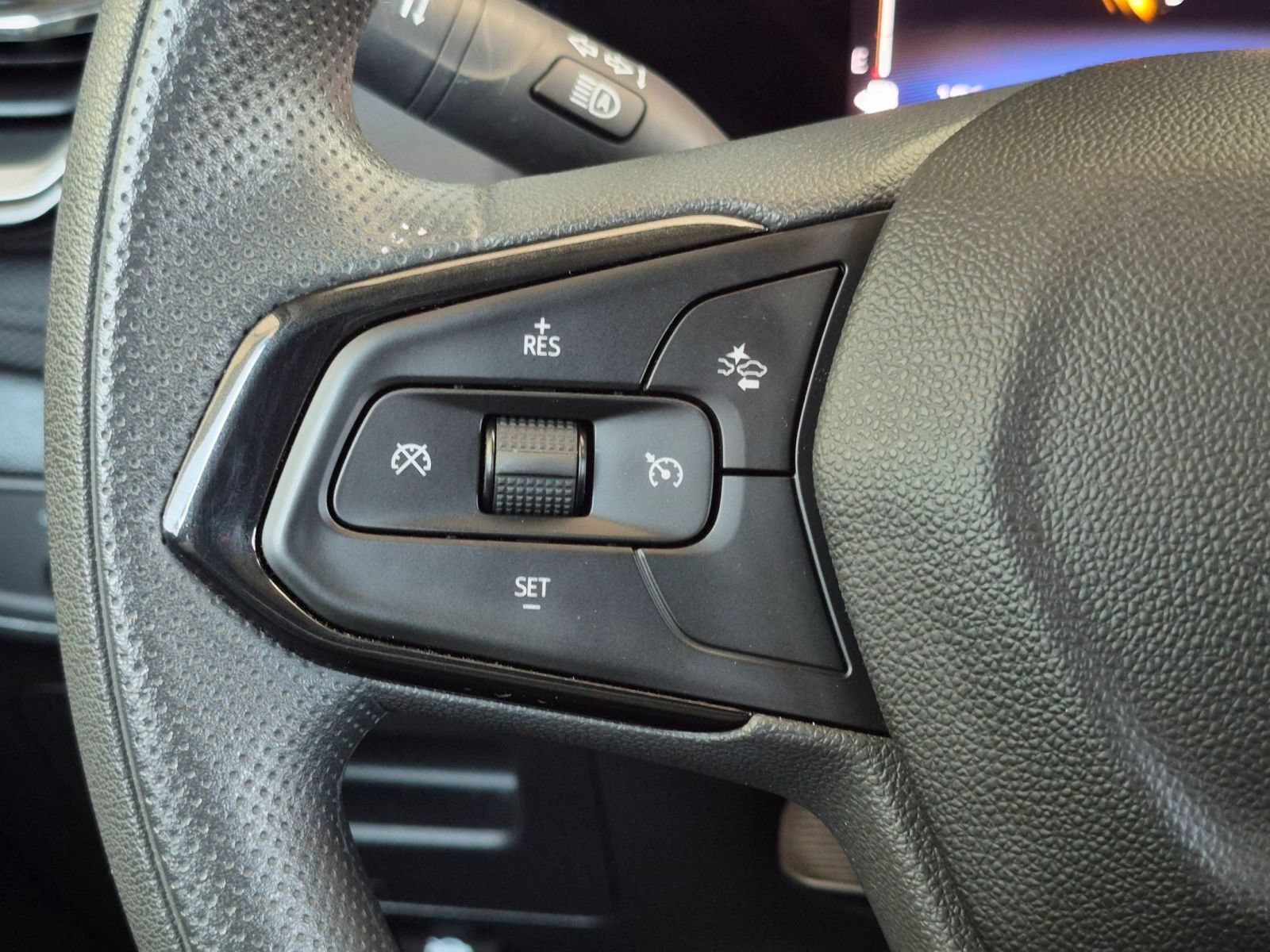 Used 2025 Chevrolet TrailBlazer LS w/ LS Convenience Package FWD image 15