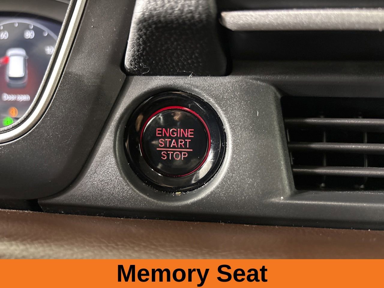 Used 2025 Honda Pilot Elite image 17