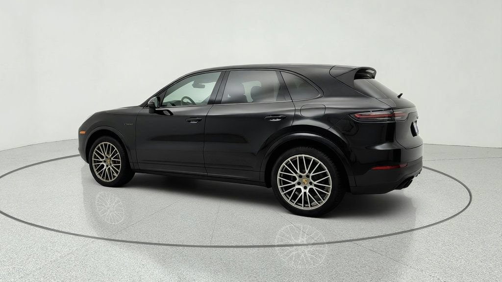 Used 2022 Porsche Cayenne Platinum Edition w/ Premium Package Plus AWD/4WD image 7