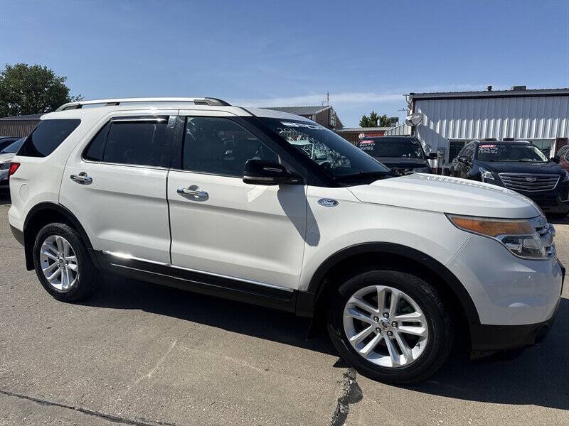 Used 2011 Ford Explorer XLT w/ 202A Rapid Spec Order Code AWD/4WD image 10