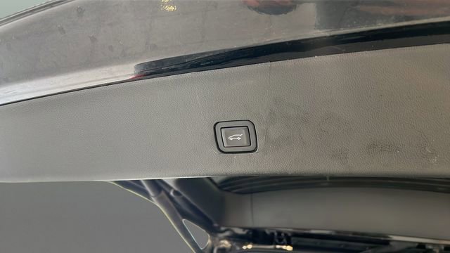 Used 2023 Chevrolet Traverse LT w/ LPO, Floor Liner Package image 30