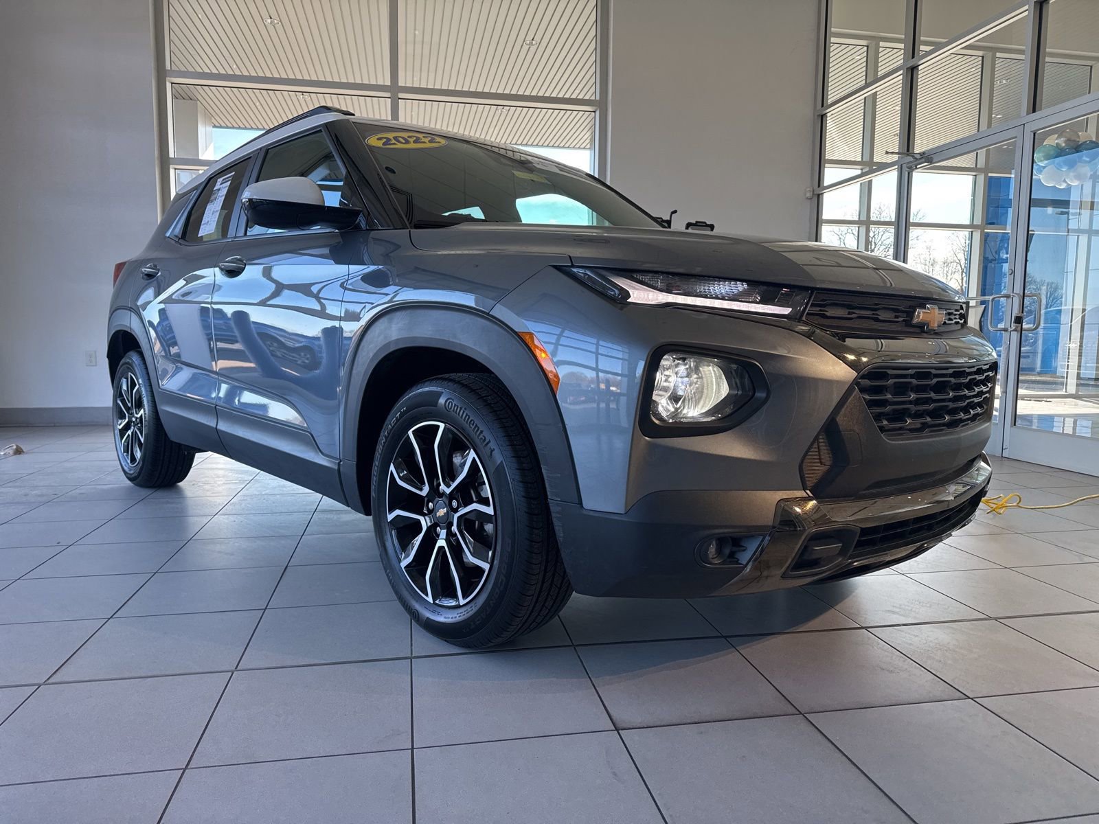 Used 2022 Chevrolet TrailBlazer ACTIV w/ Sun and Liftgate Package image 3