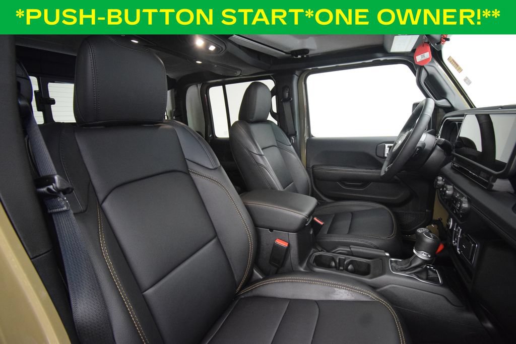 Used 2025 Jeep Gladiator Sport AWD/4WD image 17