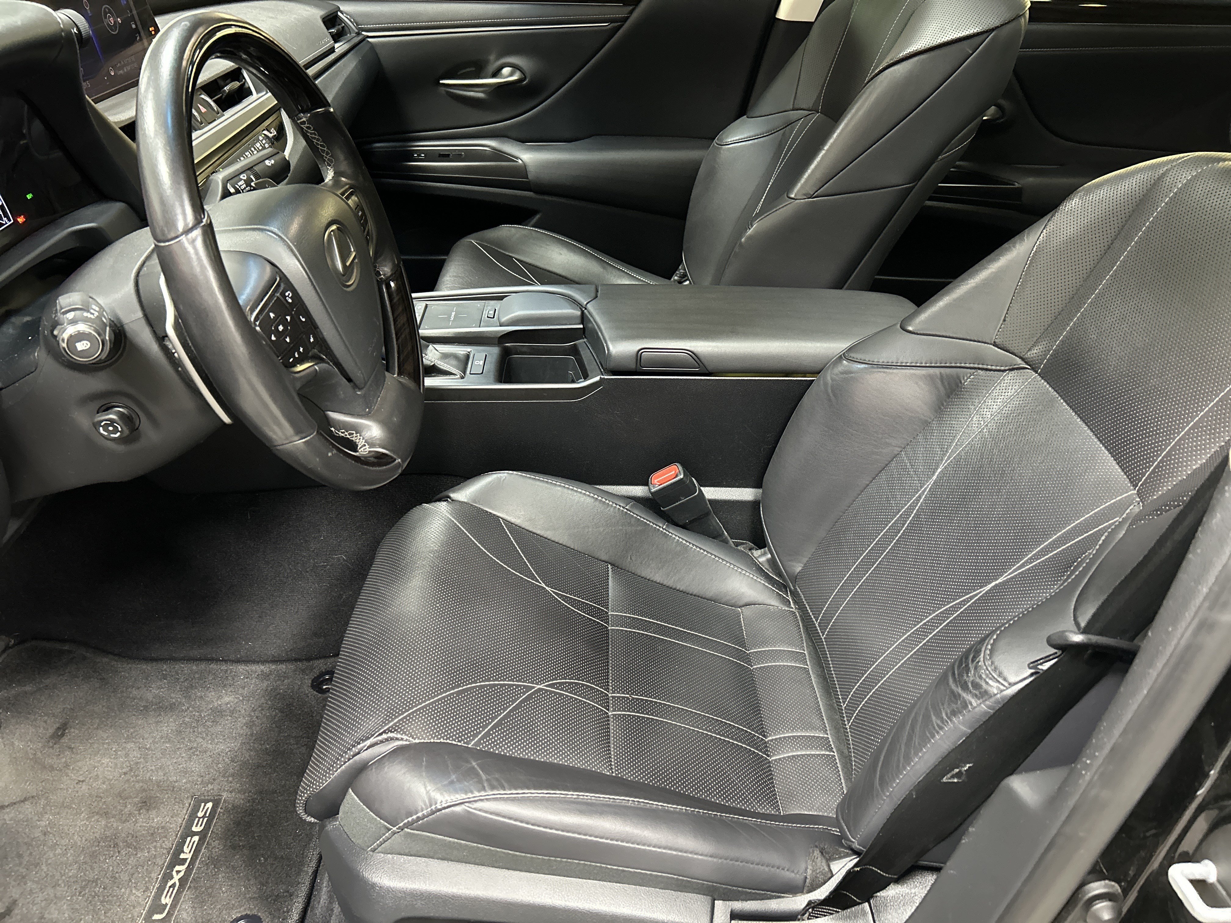 Used 2019 Lexus ES 350 w/ Accessory Package FWD image 16