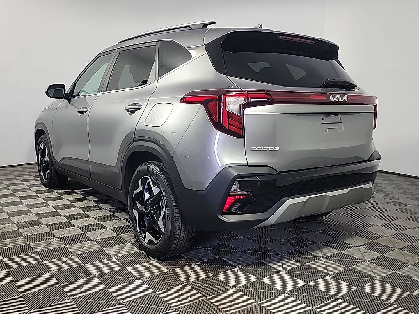 Certified 2024 Kia Seltos EX AWD/4WD image 9
