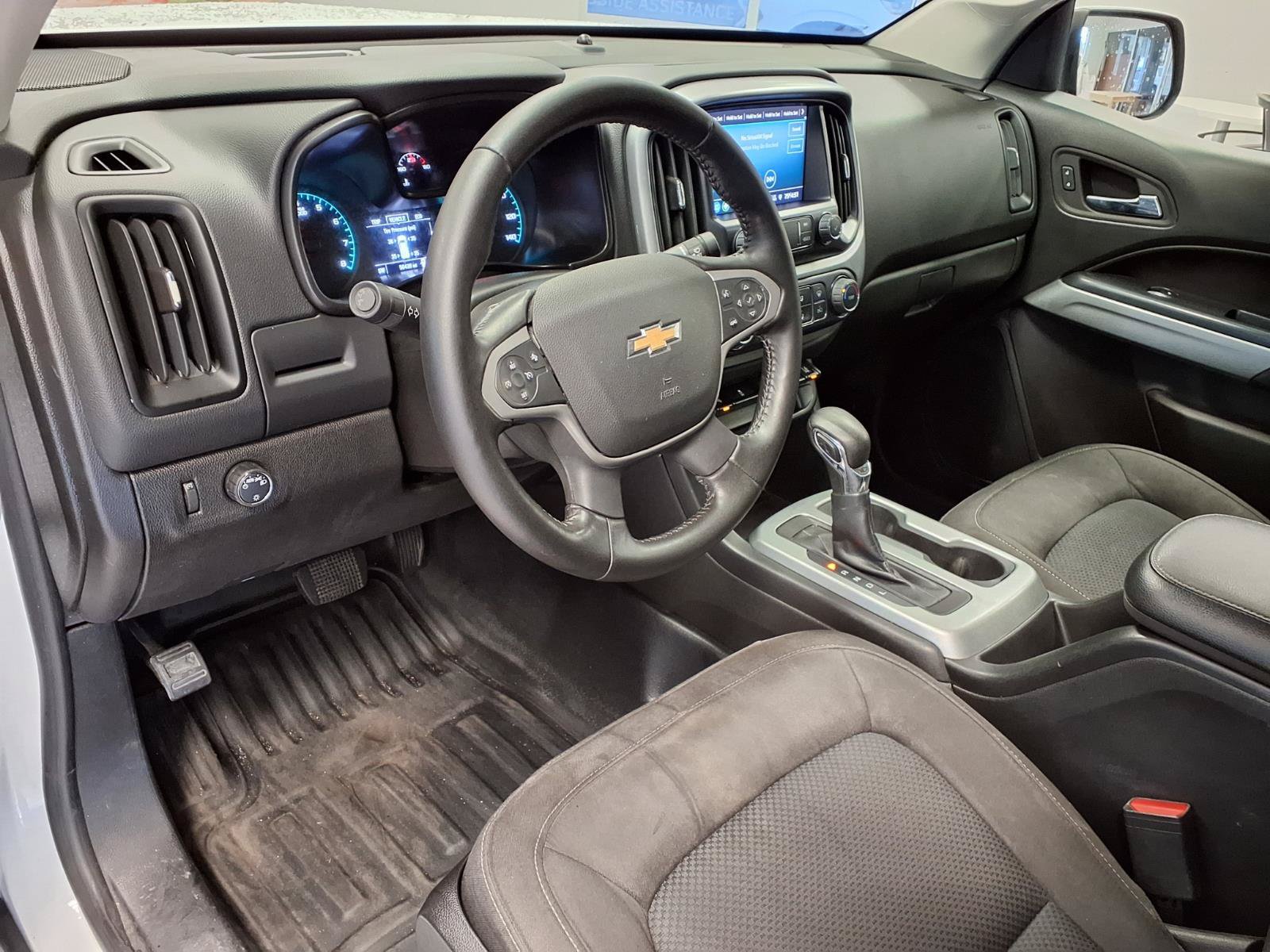 Used 2022 Chevrolet Colorado LT w/ Fleet Safety Package RWD image 15