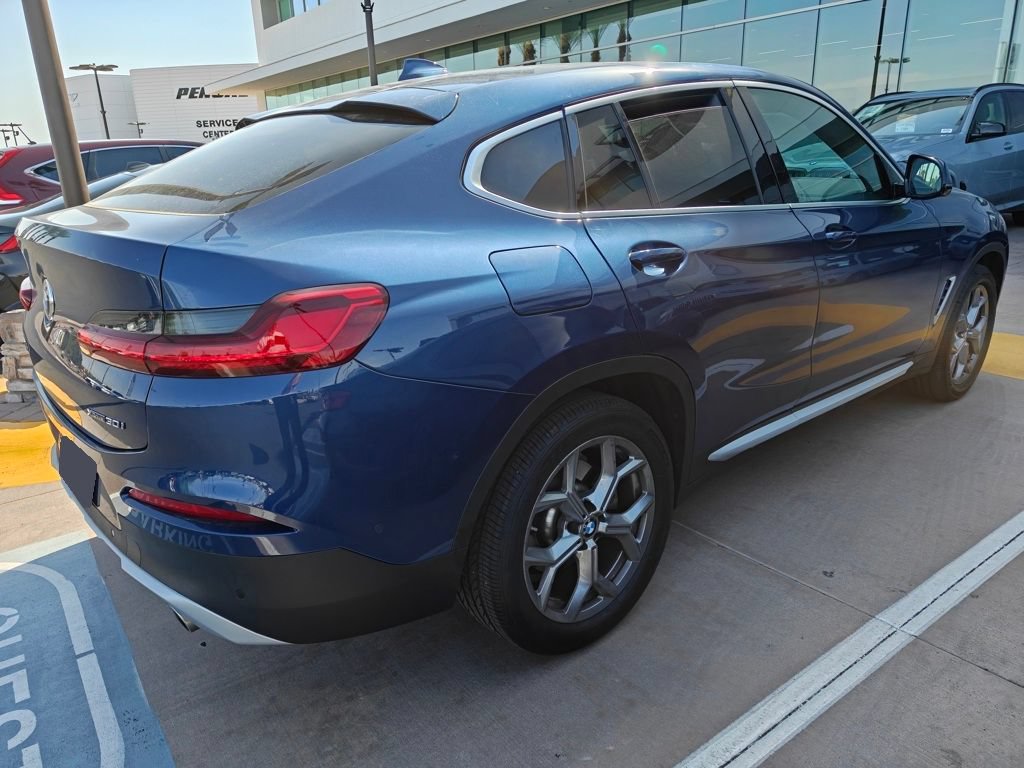 Used 2021 BMW X4 xDrive30i w/ Premium Package AWD/4WD image 7