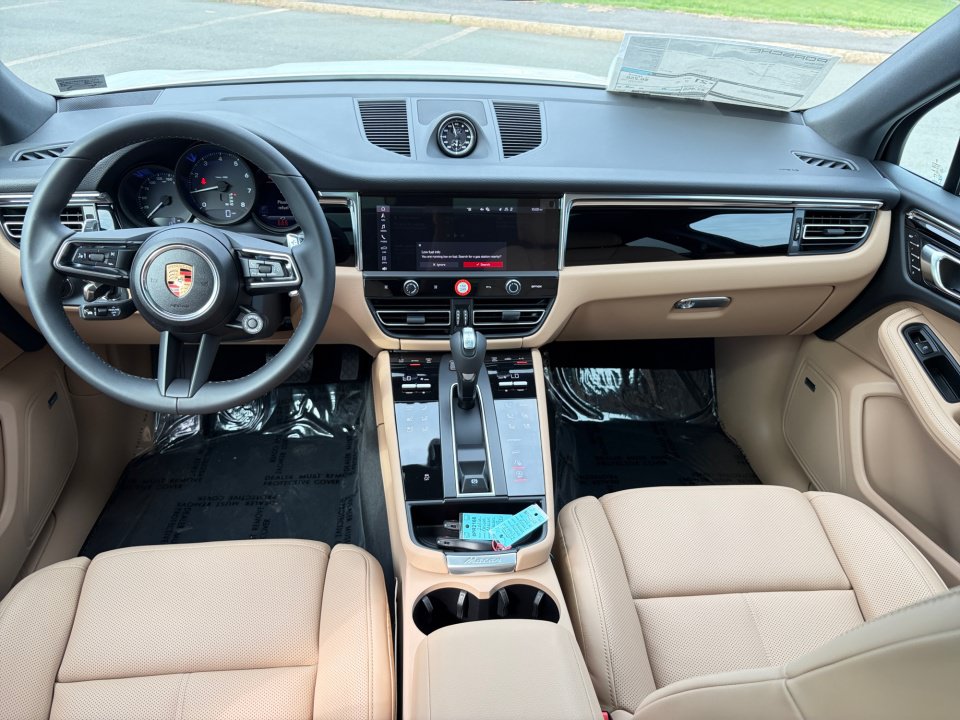 New 2026 Porsche Macan AWD/4WD image 16
