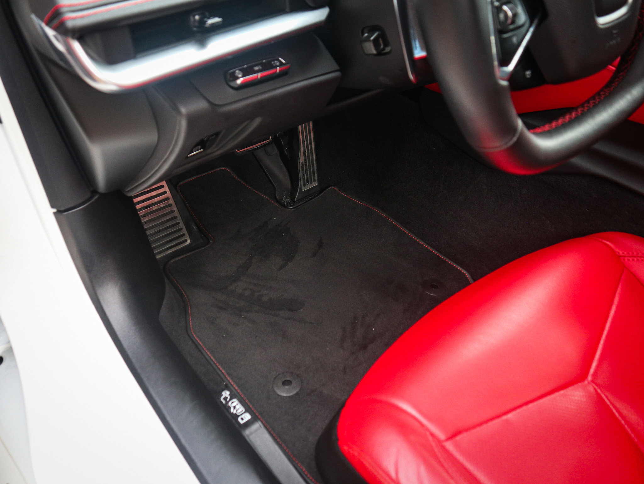 Used 2021 Chevrolet Corvette Stingray Preferred Conv w/ Z51 Performance Package image 17