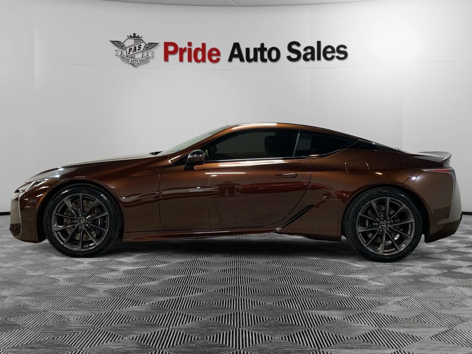 Used 2019 Lexus LC 500 Coupe w/ Carbon Fiber Package image 4