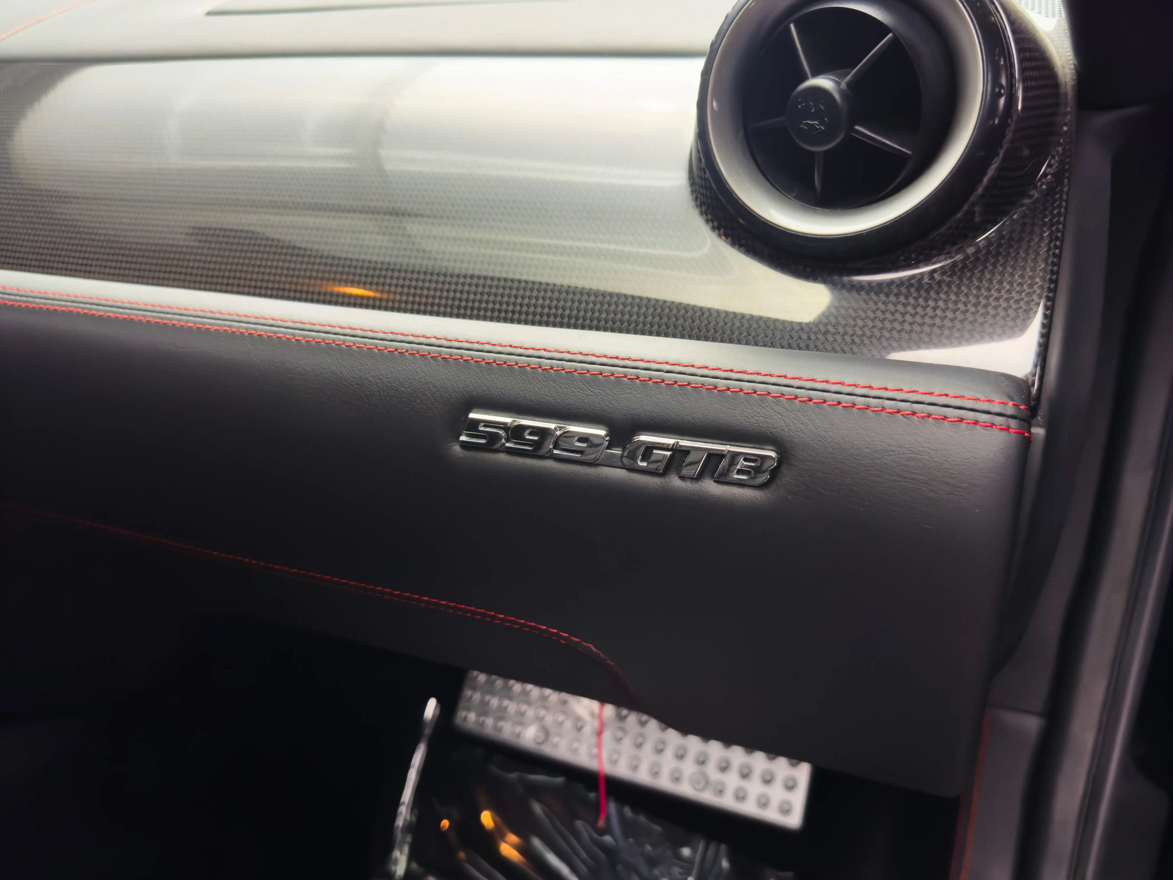 Used 2008 Ferrari 599 GTB Fiorano RWD image 17