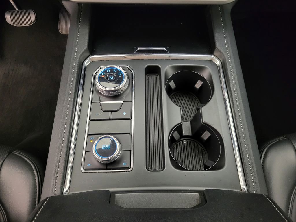 Used 2024 Ford Expedition Max XLT image 10