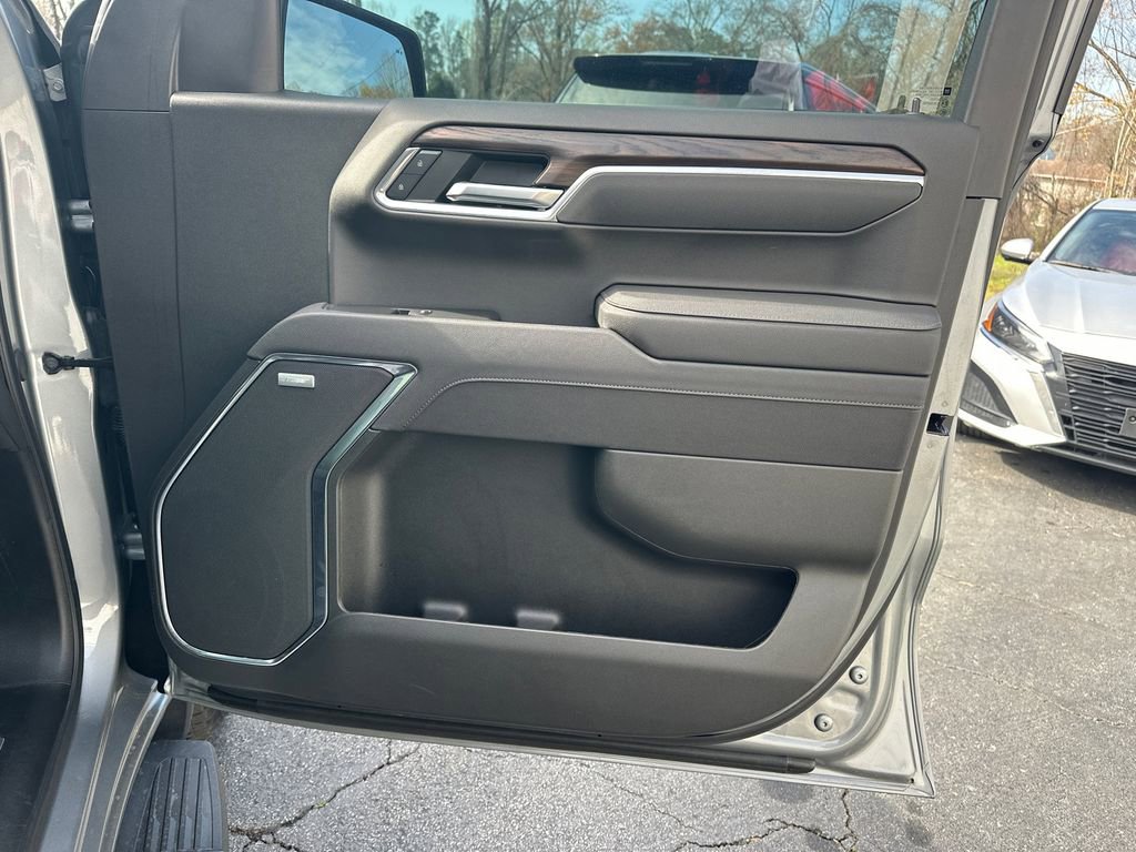 Used 2025 GMC Sierra 1500 SLT w/ SLT Premium Plus Package image 15