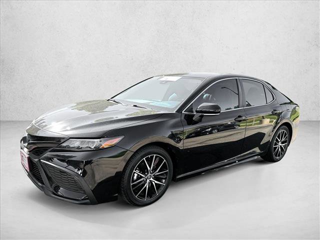 Used 2024 Toyota Camry SE image 12