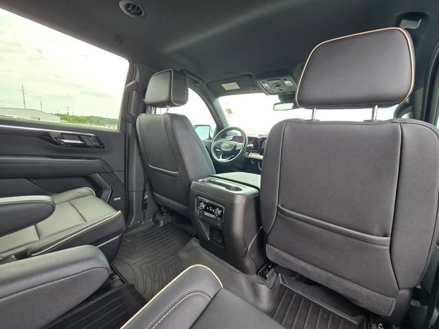 Used 2025 Chevrolet Tahoe Premier AWD/4WD image 18