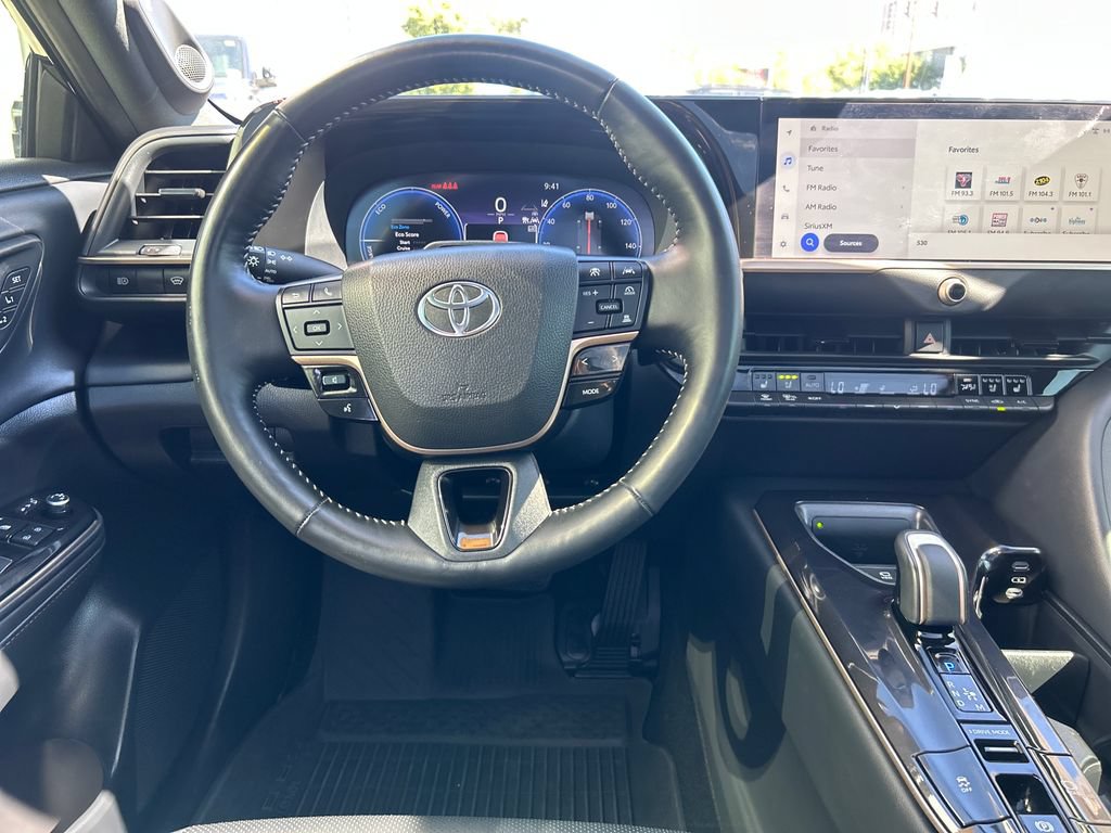 Certified 2025 Toyota Crown Platinum AWD/4WD image 14