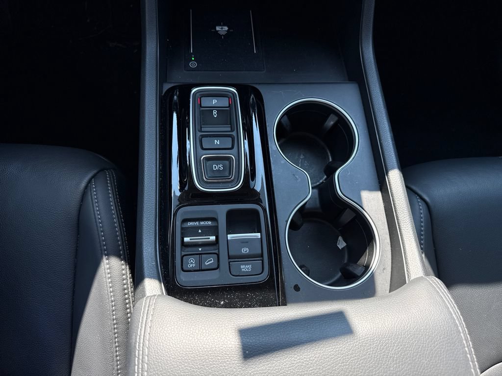 Used 2024 Honda Pilot Touring image 23