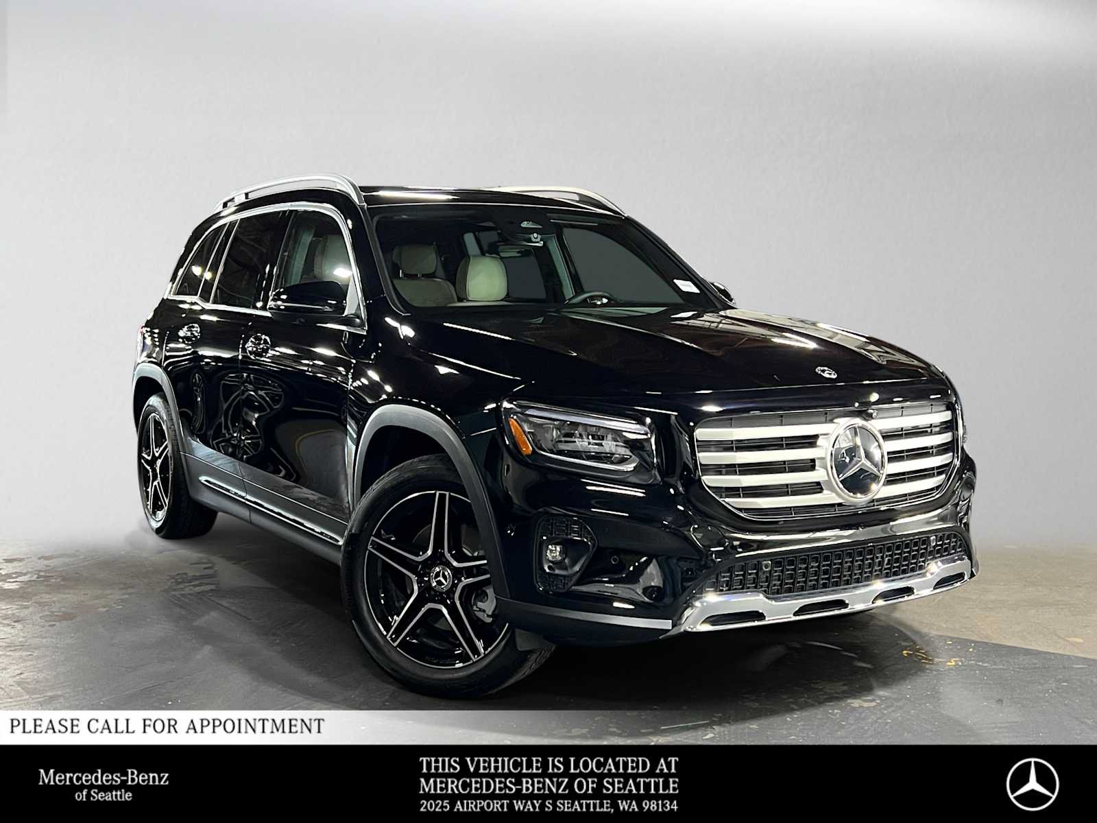 Used 2026 Mercedes-Benz GLB 250 4MATIC image 1