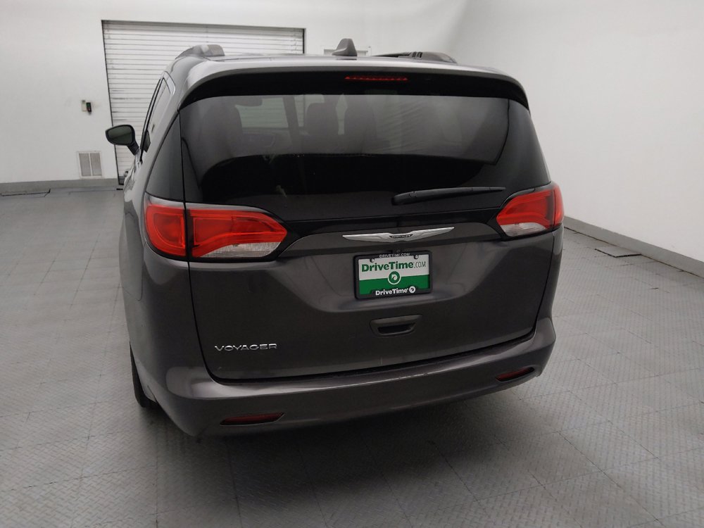 Used 2021 Chrysler Voyager Lxi FWD image 6
