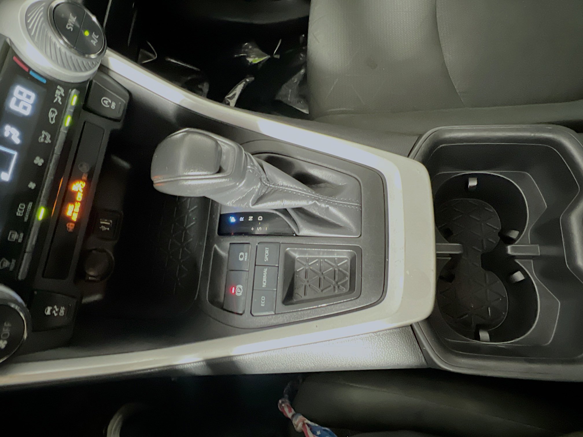 Used 2024 Toyota RAV4 XLE image 25