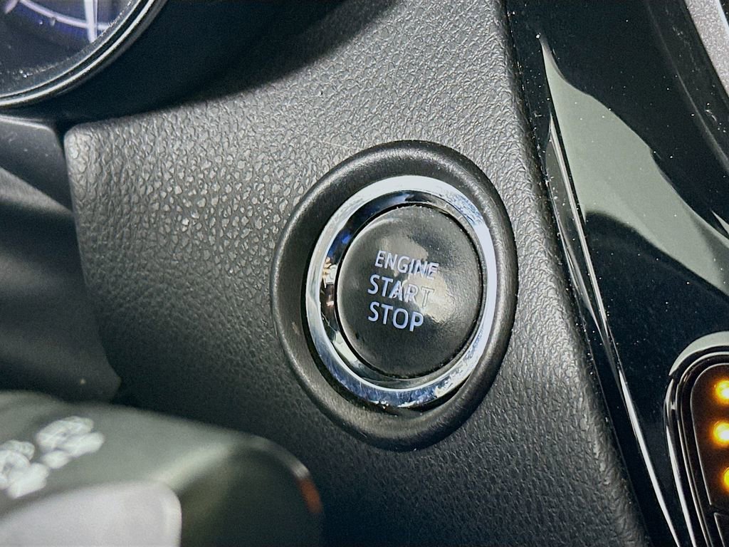 Used 2019 Toyota C-HR Limited image 20