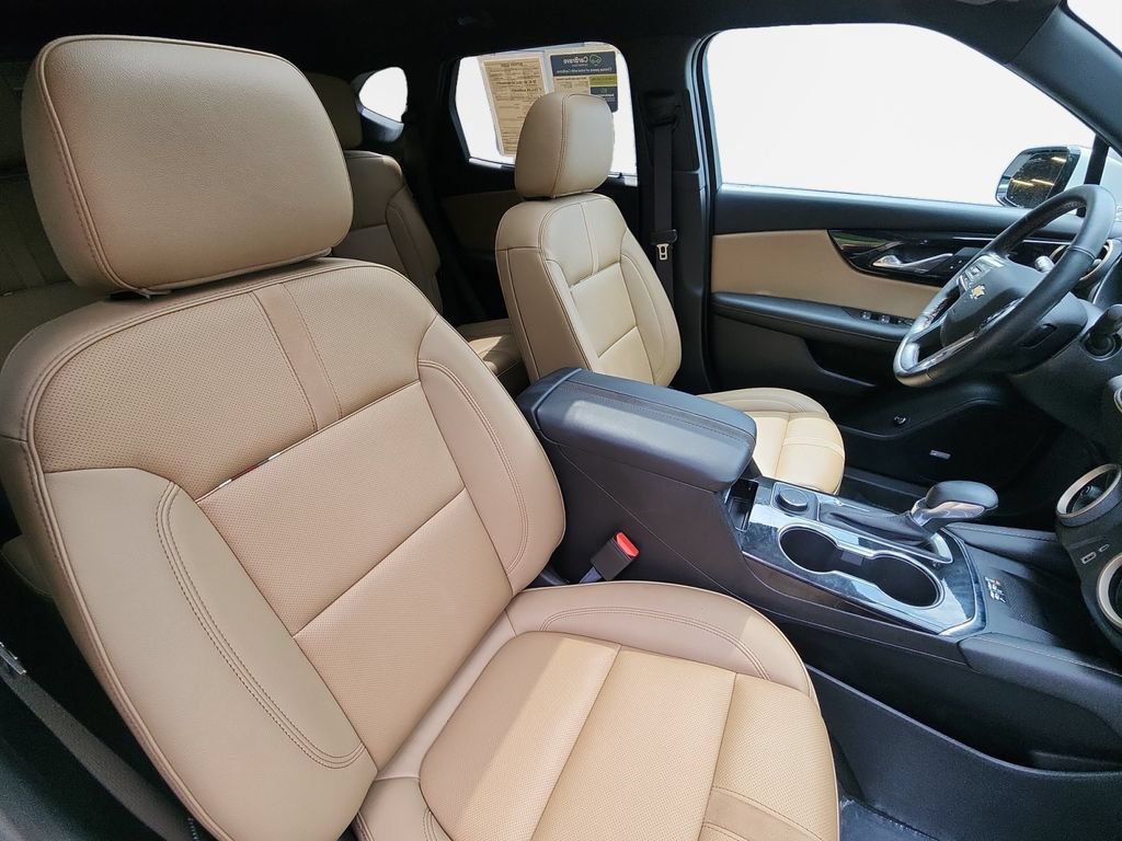 Certified 2025 Chevrolet Blazer Premier w/ Driver Confidence II Package AWD/4WD image 27