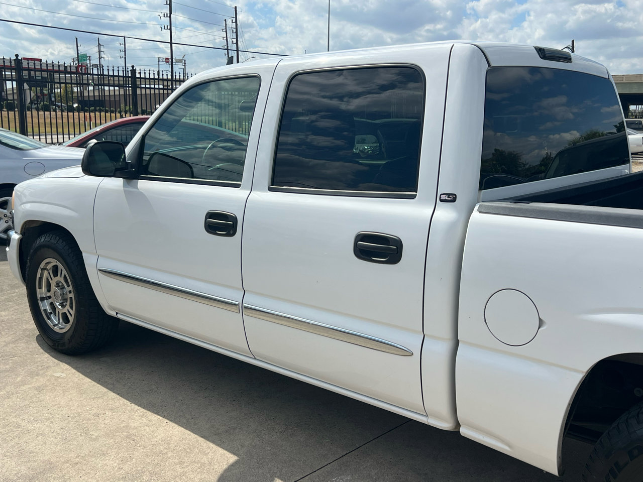 Used 2006 GMC Sierra 1500 SLT w/ Onstar Plus Package image 19