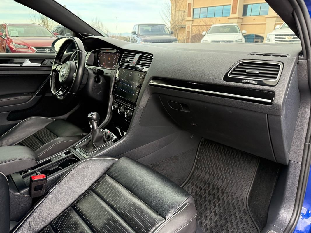 Used 2019 Volkswagen Golf R 4-Door image 29