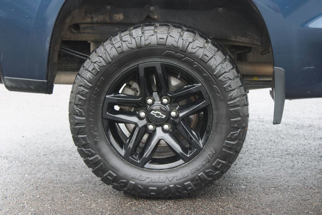 Used 2022 Chevrolet Silverado 1500 LT Trail Boss AWD/4WD image 13