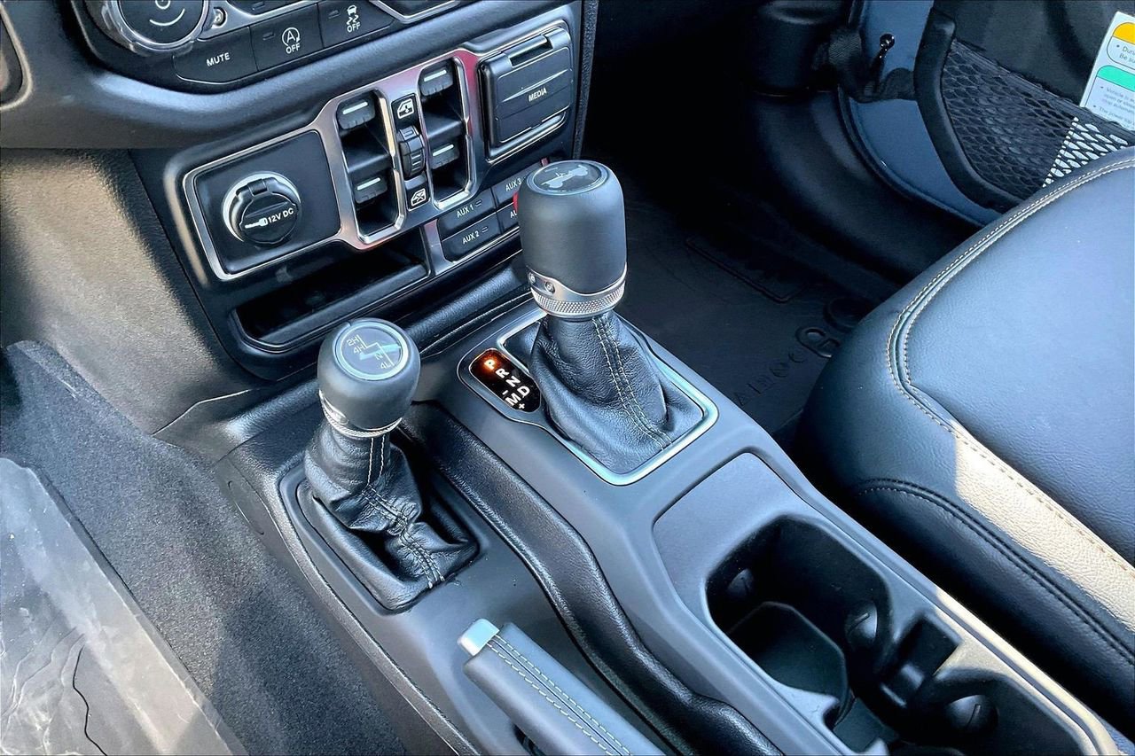 New 2026 Jeep Wrangler Sahara AWD/4WD image 30