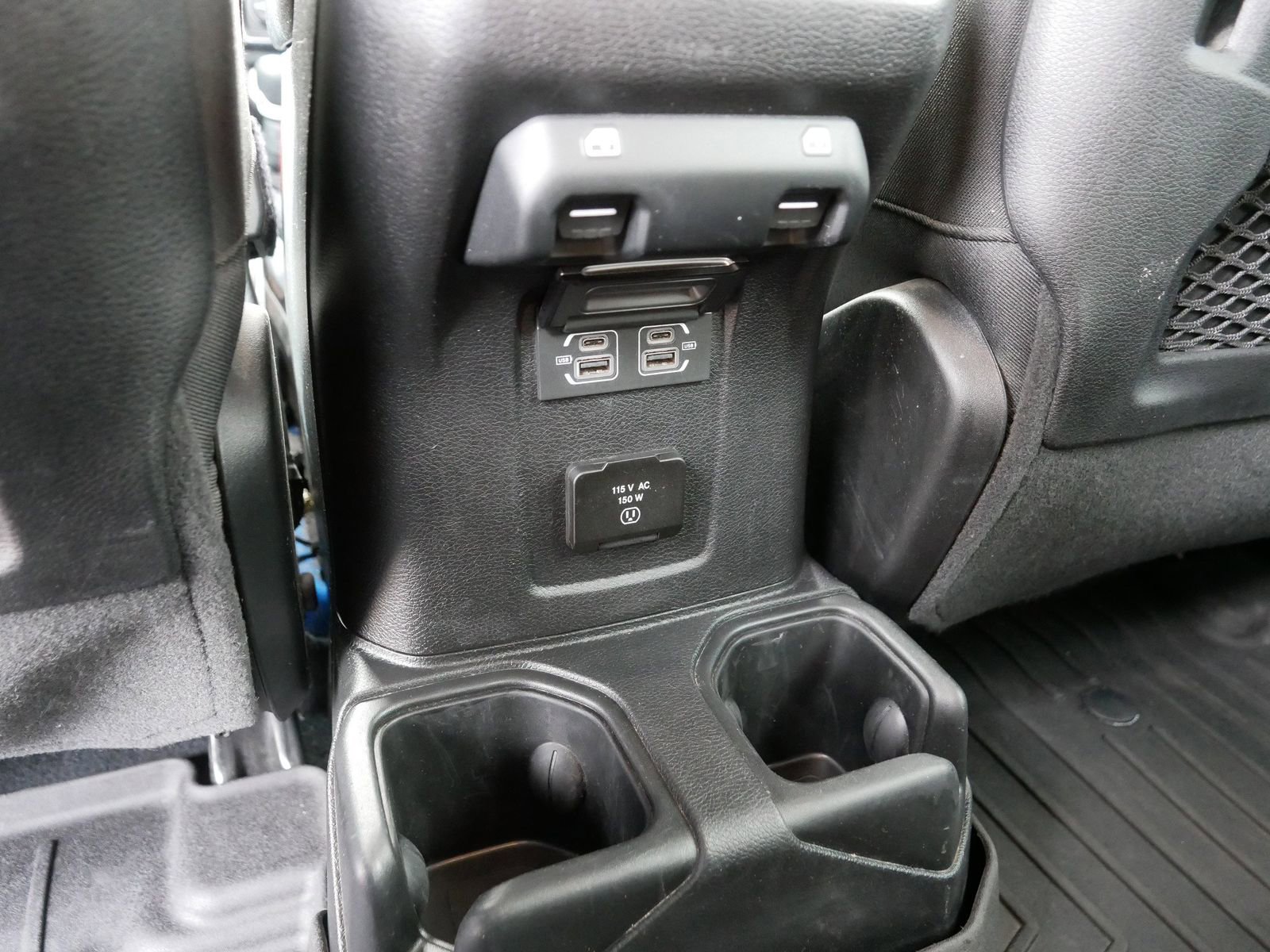 Used 2022 Jeep Wrangler Unlimited Rubicon w/ Cold Weather Group image 26