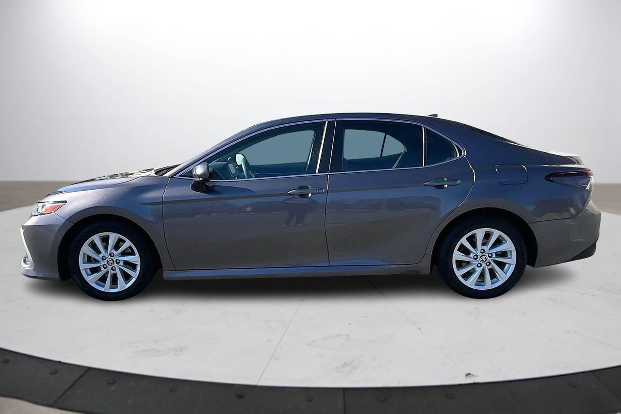 Used 2023 Toyota Camry LE image 6