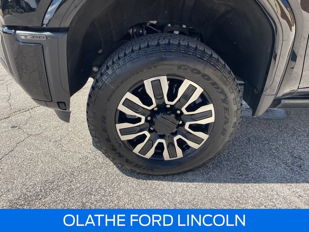 Used 2025 GMC Sierra 3500 Denali Ultimate AWD/4WD image 28
