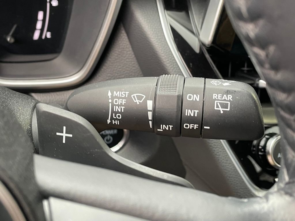 Used 2023 Toyota Corolla Cross XSE image 18