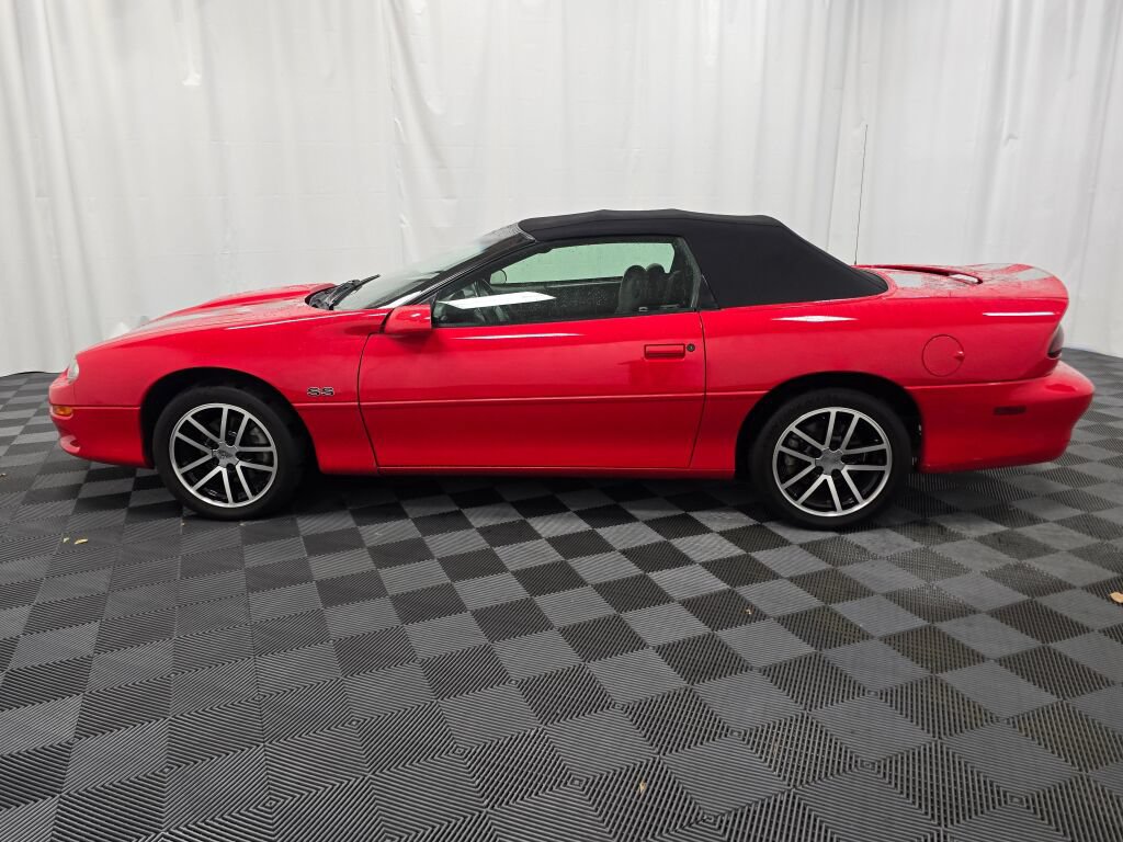 Used 2002 Chevrolet Camaro Z28 w/ SS Performance/Appearance Pkg RWD image 2