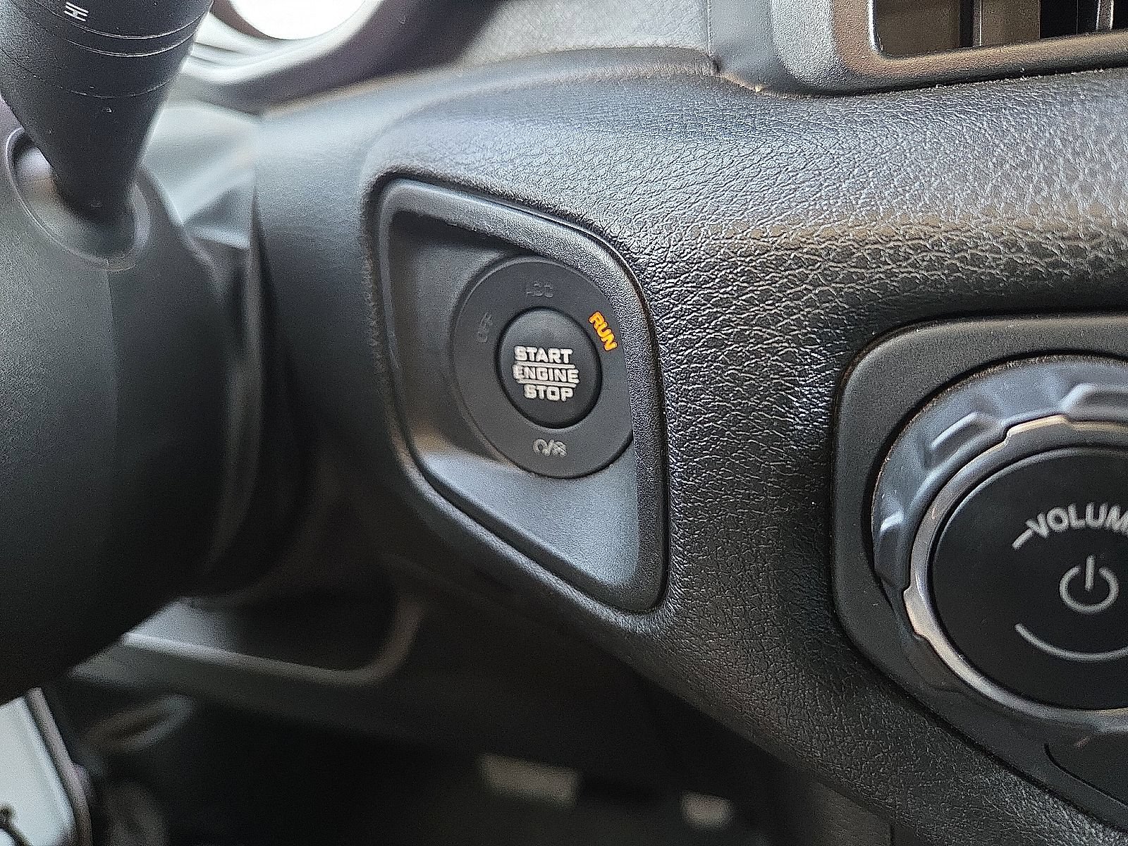 Used 2025 Jeep Wrangler Unlimited Sport AWD/4WD image 23