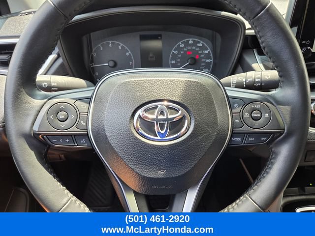 Used 2025 Toyota Corolla Cross LE AWD/4WD image 29