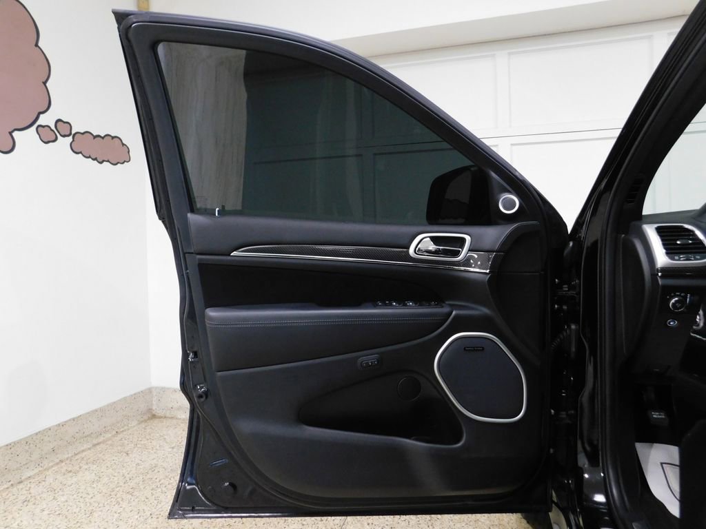 Used 2021 Jeep Grand Cherokee SRT image 25