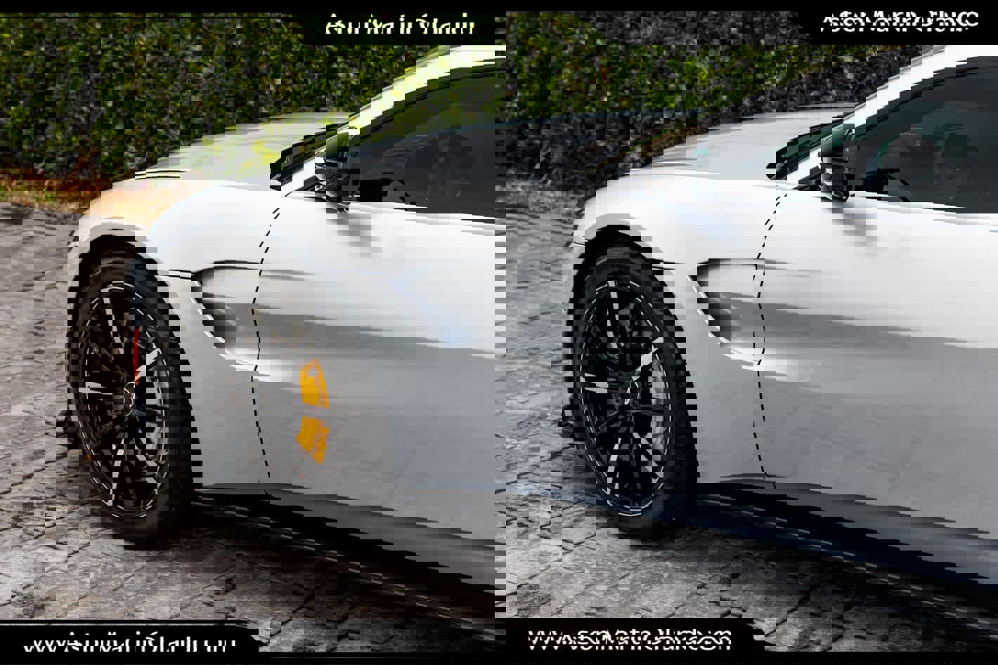 Used 2022 Aston Martin V8 Vantage Coupe image 9